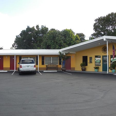 Tropicana MotelWauchula エクステリア 写真