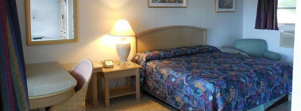 Tropicana MotelWauchula エクステリア 写真