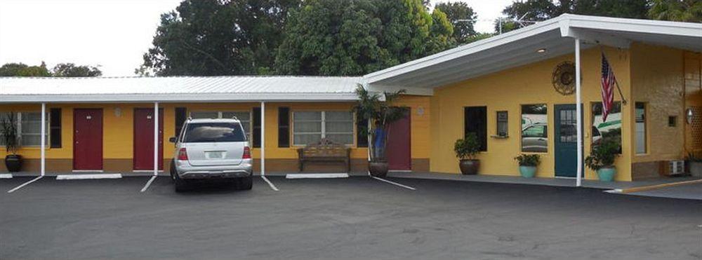 Tropicana MotelWauchula エクステリア 写真